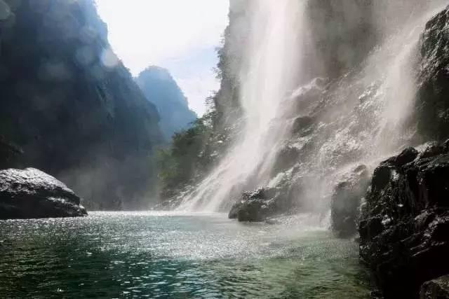 笑脸球的冒险之旅